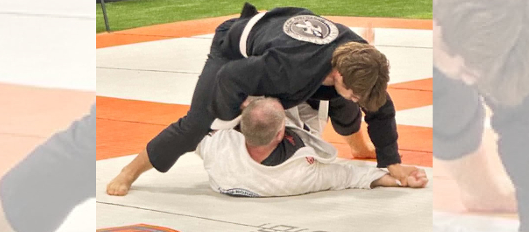 Silverback competes at Grappling Industries