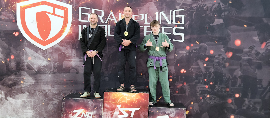Silverback Competes at Grappling Industries